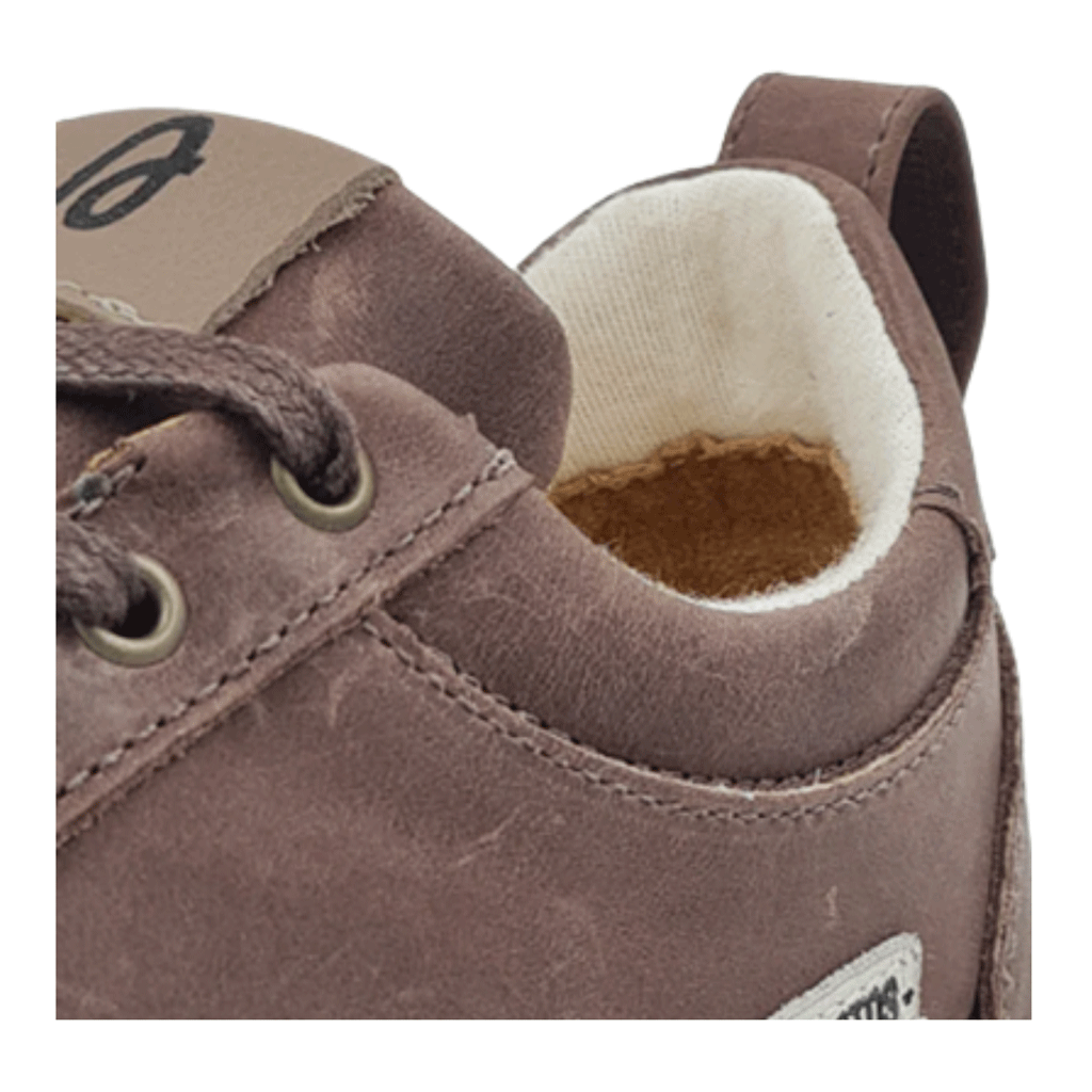 Zapatilla A1. Café