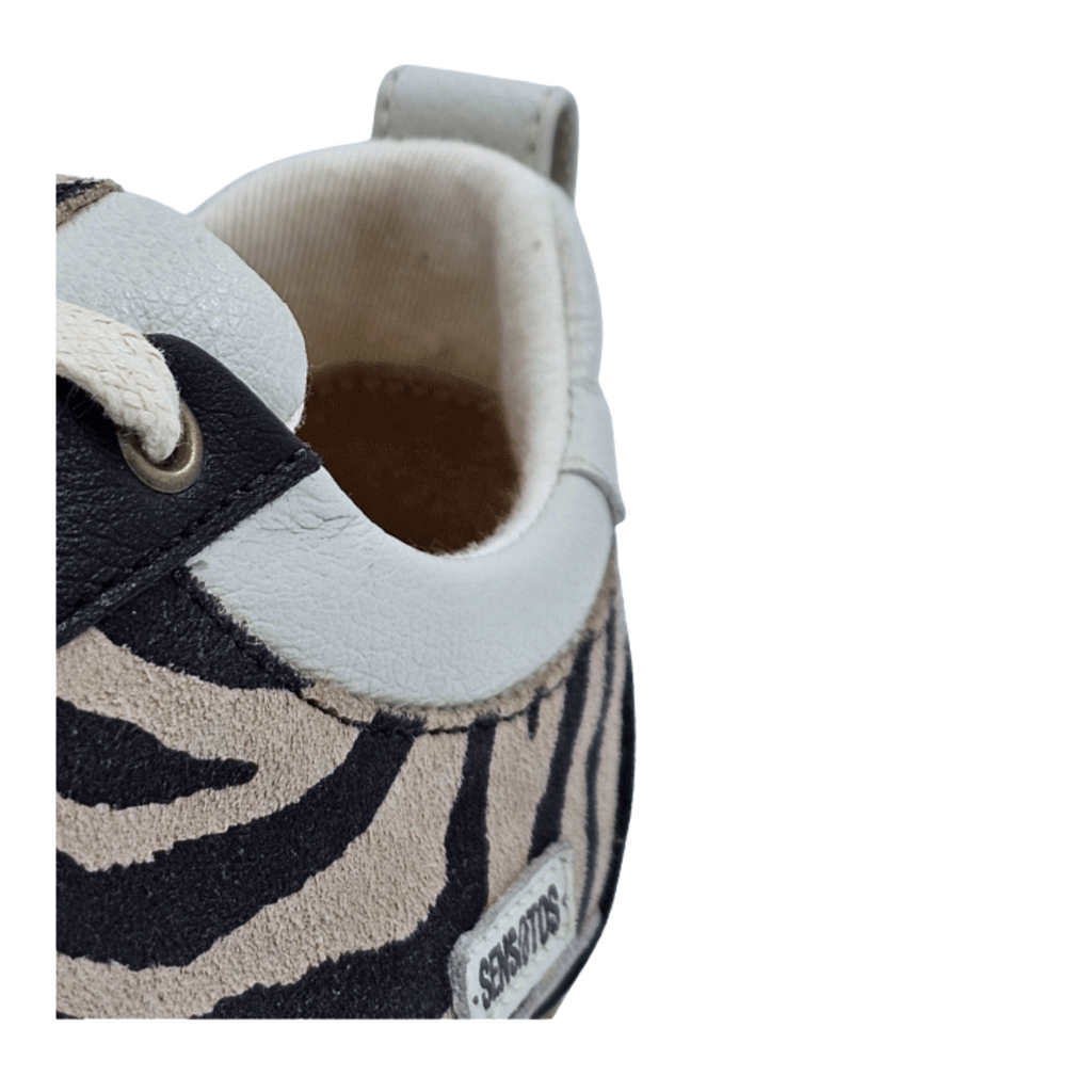 Zapatilla A1. Cebra