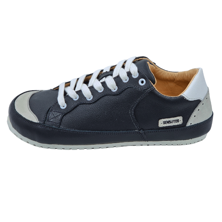 RE - Zapatilla A2. Negra con Blanco ♻️