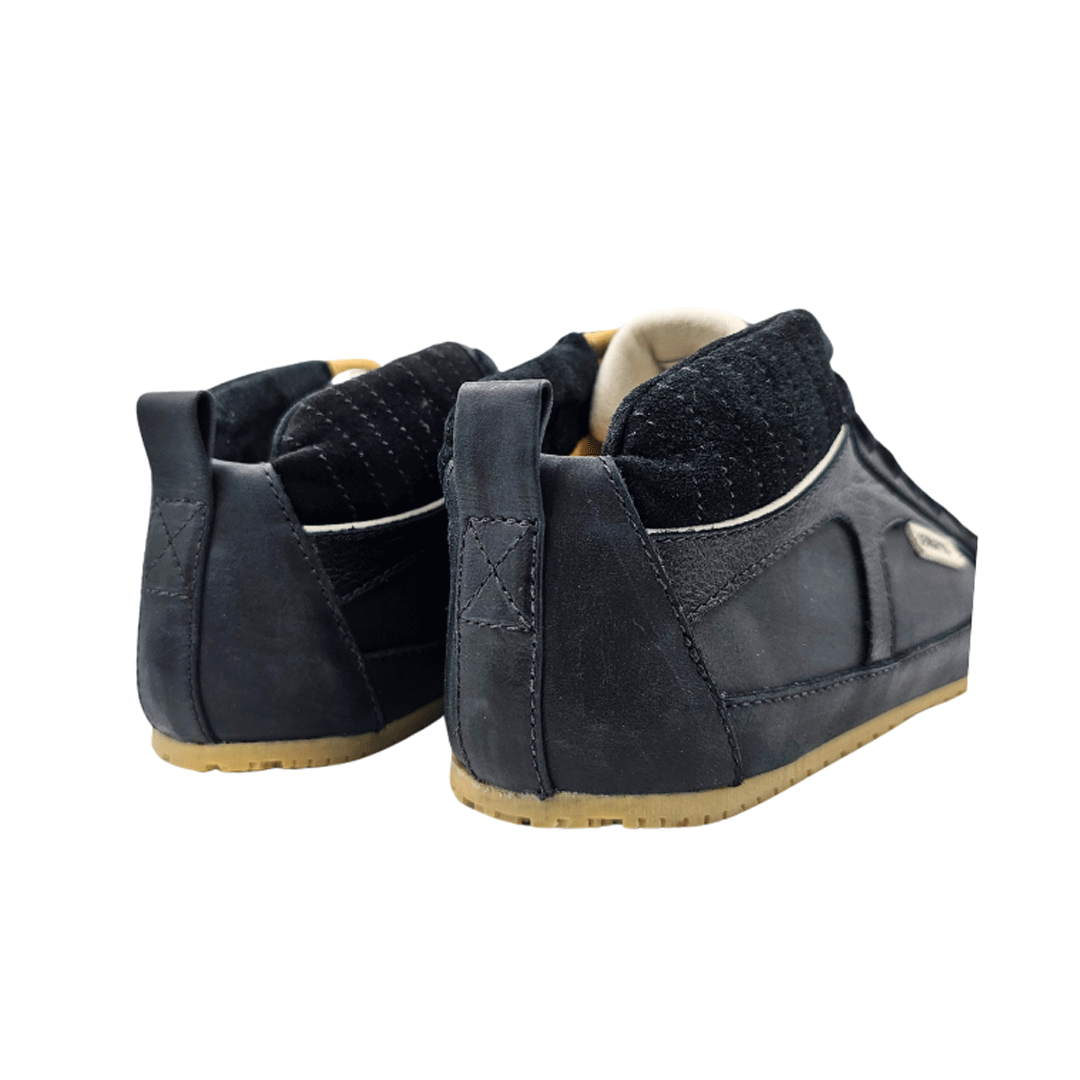 Zapatilla B1. Negra