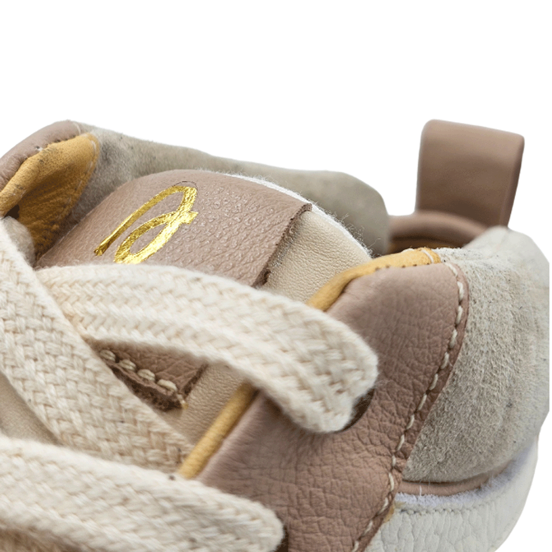 Zapatilla B1. Crema