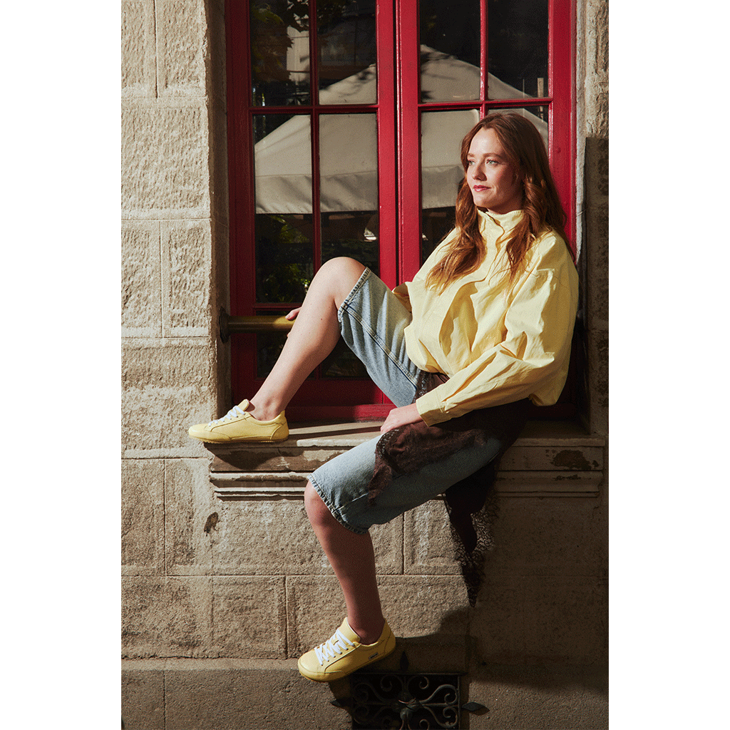 Zapatilla A5. Amarilla